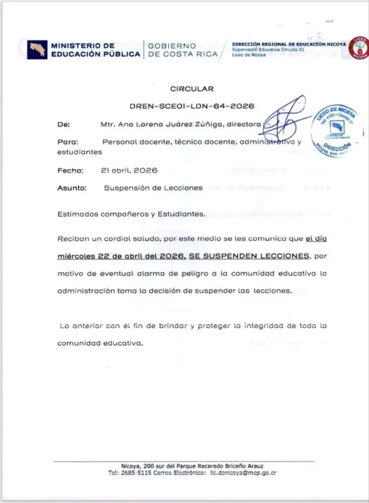 Comunicado oficial del Liceo de Nicoya, firmado por la Directora Ana Lorena Juárez Zúñiga, confirmando la suspensión de lecciones el 22 de abril de 2026 debido a alarma de peligro a la comunidad educativa
