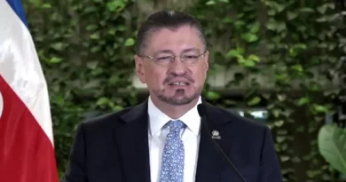 Ministros mejor calificados del gobierno Chaves durante acto oficial en Costa Rica al cierre de la administración 2026