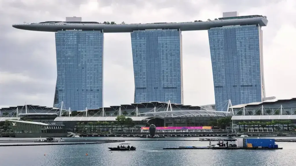 Singapur recibe a Procomer: El país asiático ya cuenta con la nueva oficina de inversión en Singapur para potenciar el sector tecnológico.
