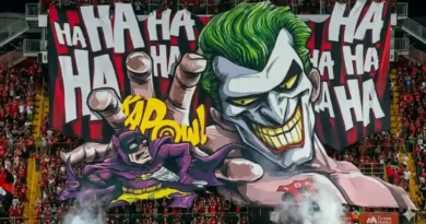 Tifo de la afición de Alajuelense en el Clásico ante Saprissa donde Alajuelense contra las cuerdas tras el empate