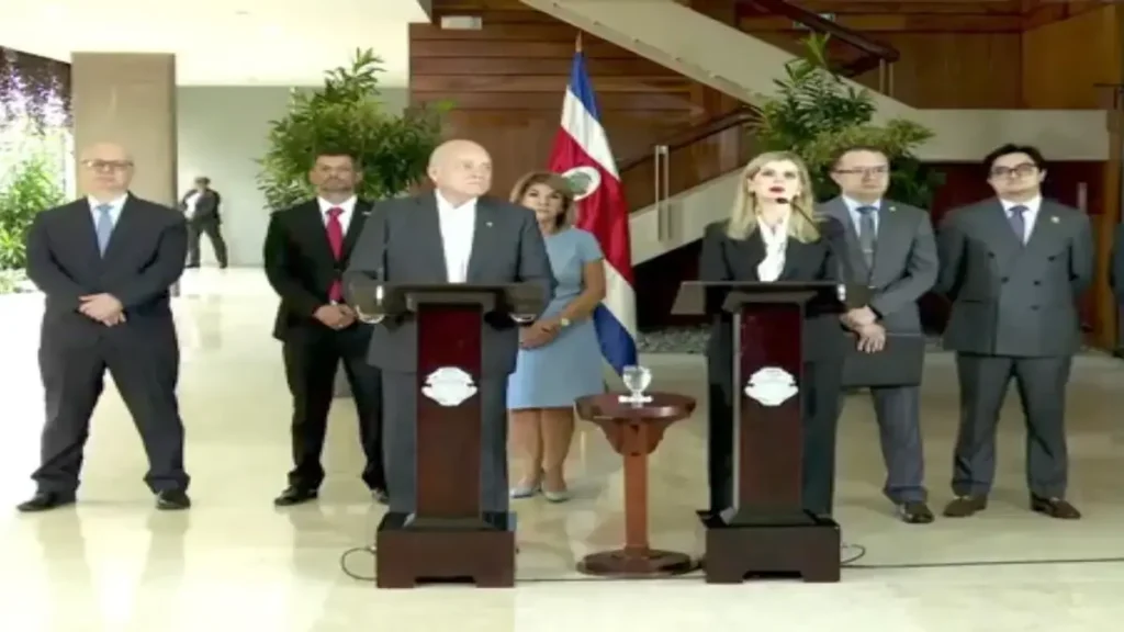 Conferencia de prensa en Casa Presidencial con la ministra Laura Fernández y el Poder Judicial de Costa Rica tras su reunión por reformas de seguridad.