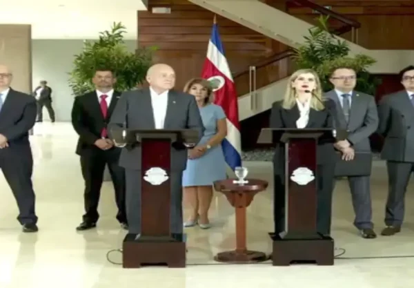 Conferencia de prensa en Casa Presidencial con la ministra Laura Fernández y el Poder Judicial de Costa Rica tras su reunión por reformas de seguridad.