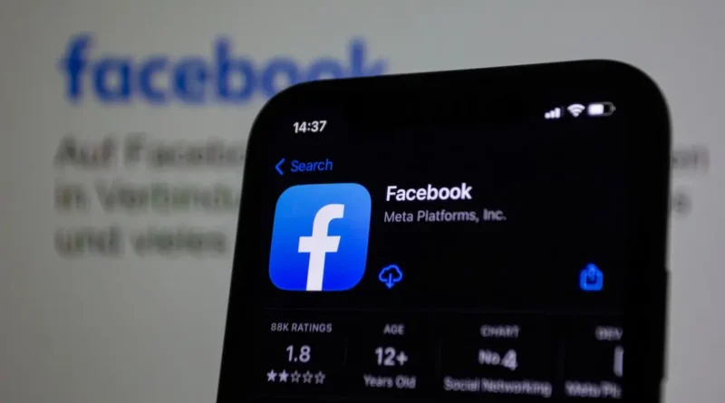 Aplicación móvil que ilustra los reportes de los usuarios ante la caída masiva de Facebook e Instagram a nivel global.