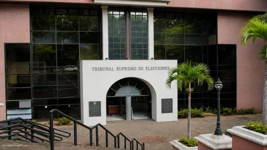 Fachada principal del edificio del Tribunal Supremo de Elecciones (TSE), donde se oficializó el monto de la deuda política para los partidos de Costa Rica