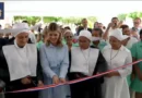 La presidenta Laura Fernández corta la cinta tricolor junto a religiosas de blanco en la inauguración del nuevo Hospital de Día 2 del San Juan de Dios